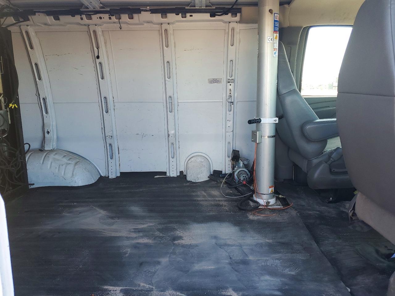2006 Chevrolet Express 1500 Utility / Service Van