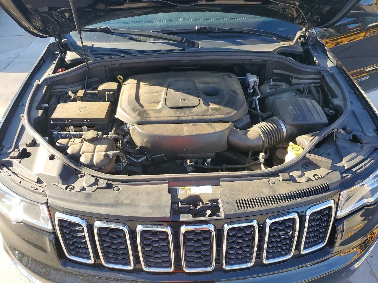 2020 Jeep Grand Cherokee Laredo