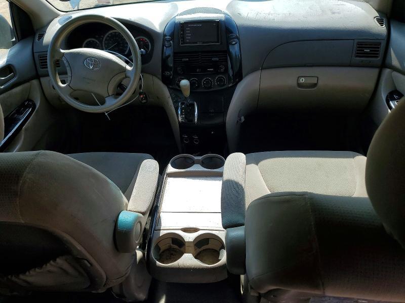 2004 Toyota Sienna le 7 Passenger
