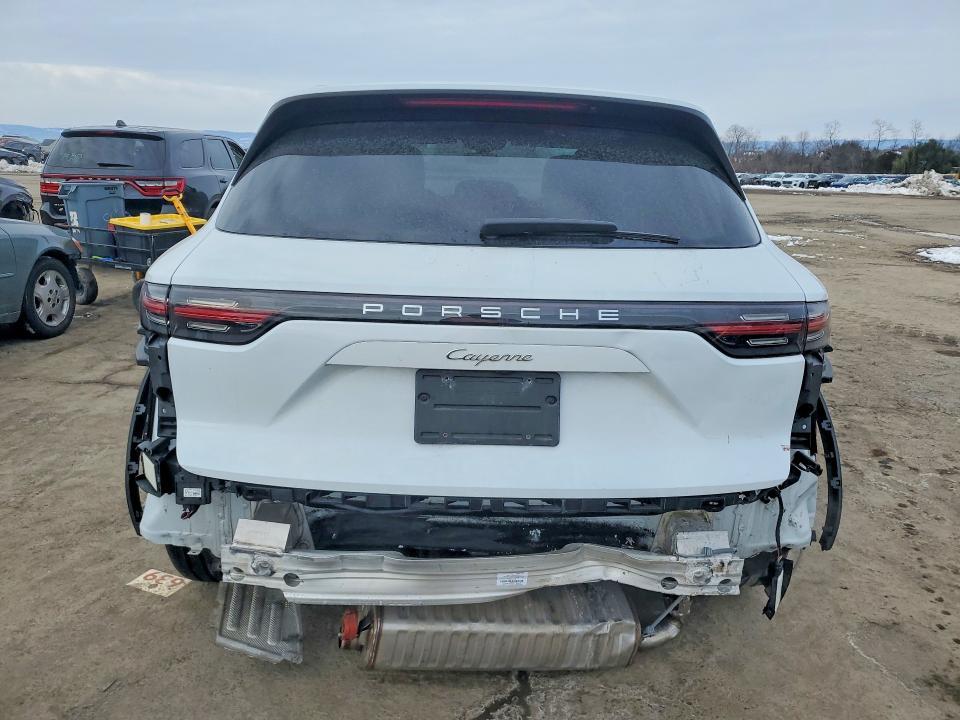 2023 Porsche Cayenne Base