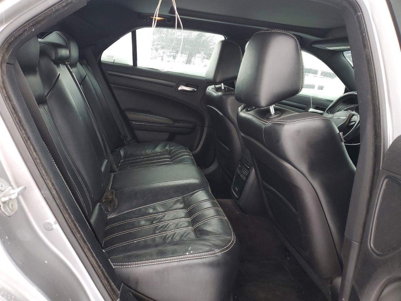 2016 Chrysler 300 s