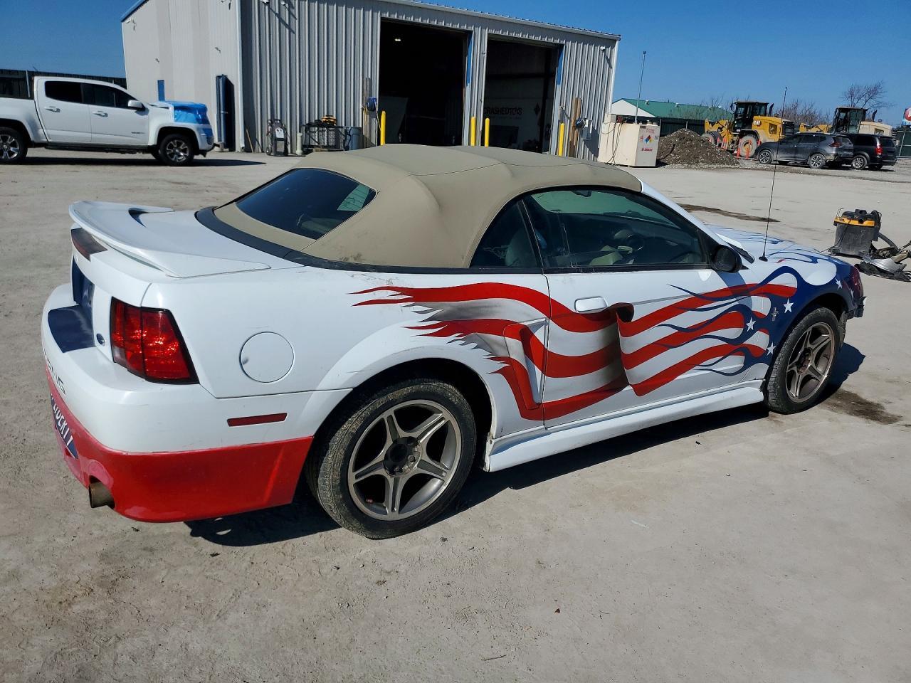 2000 Ford Mustang