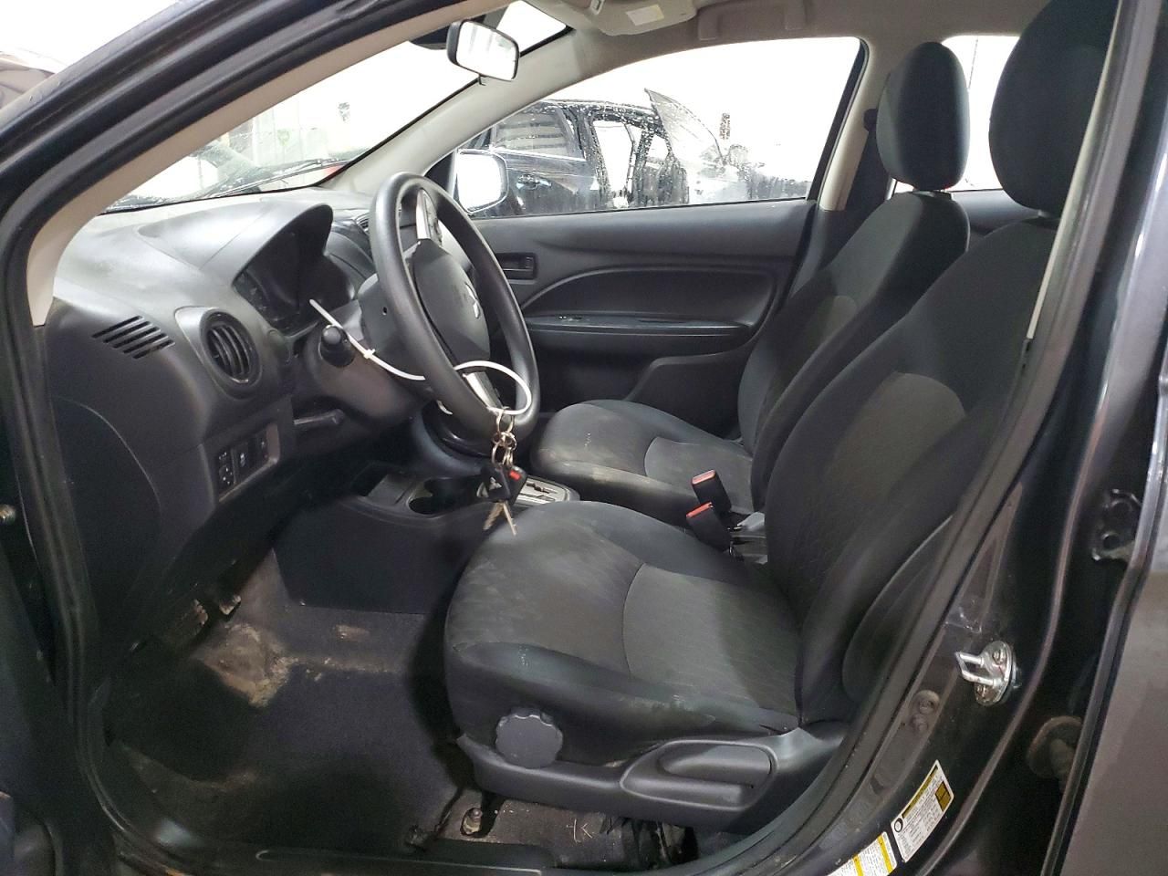 2024 Mitsubishi Mirage es