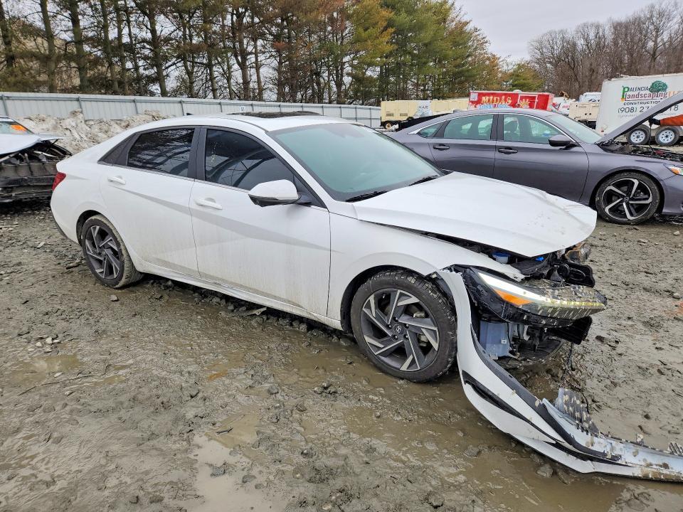 2024 Hyundai Elantra Limited
