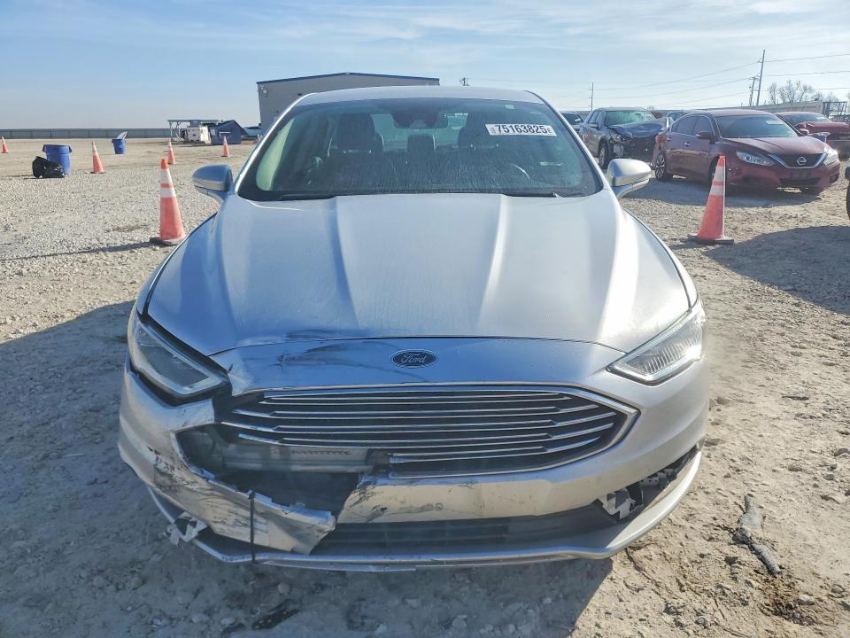 2018 Ford Fusion se Hybrid