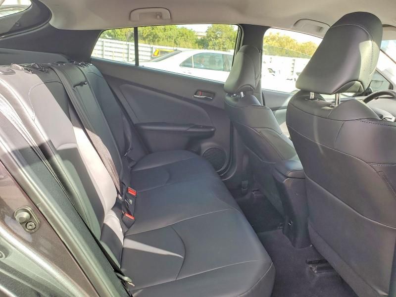 2016 Toyota Prius Three Touring