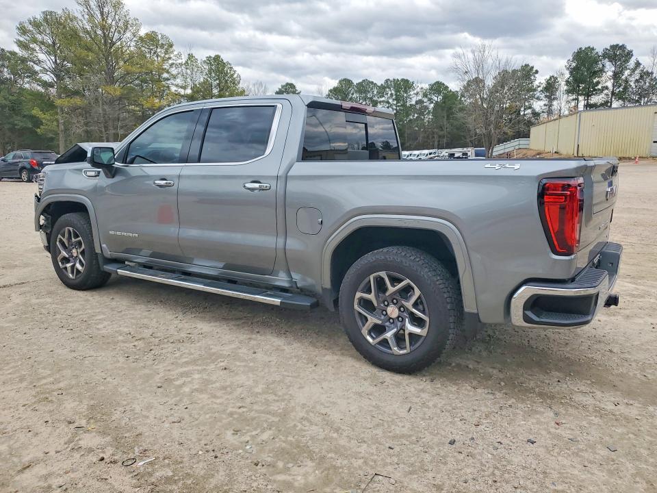 2025 GMC Sierra K1500 slt