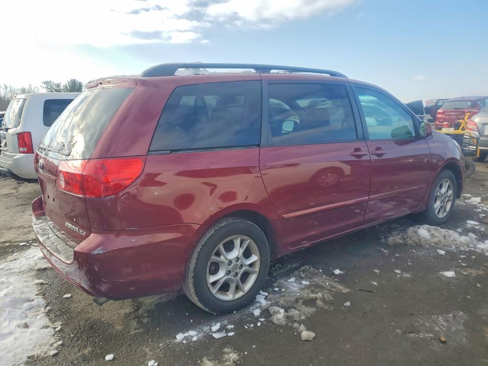 2006 Toyota Sienna xle 7 Passenger