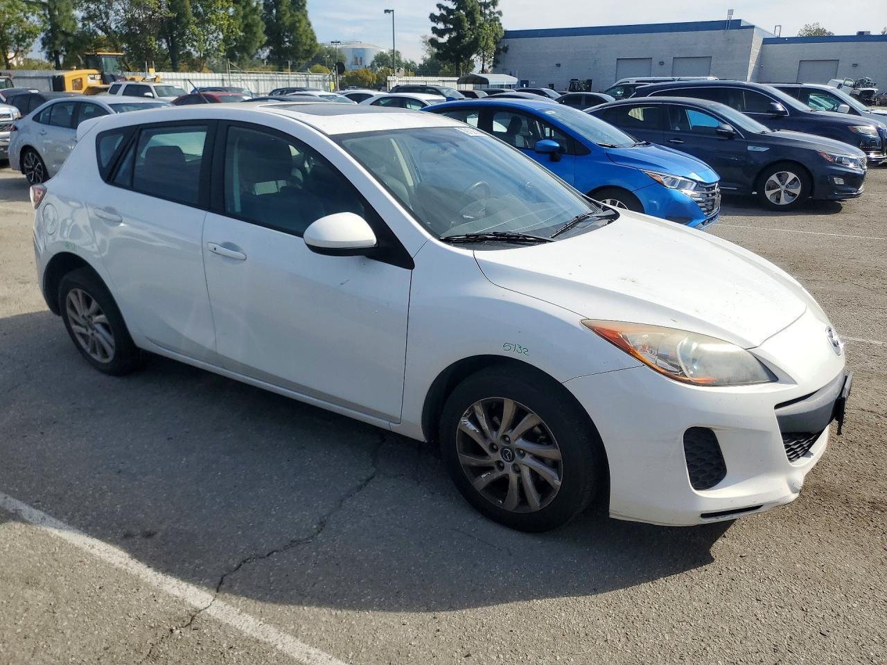 2013 Mazda 3 I