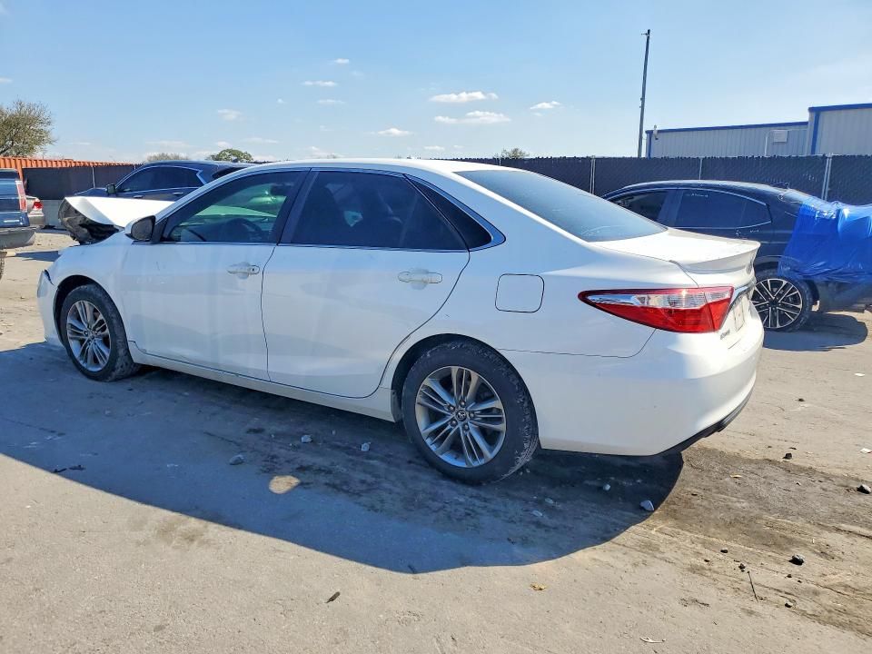2016 Toyota Camry le