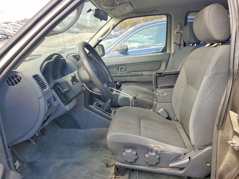 2004 Nissan Frontier Crew Cab XE V6