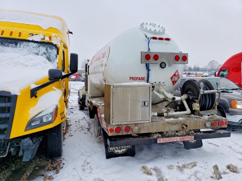 2013 Kenworth Construction T370