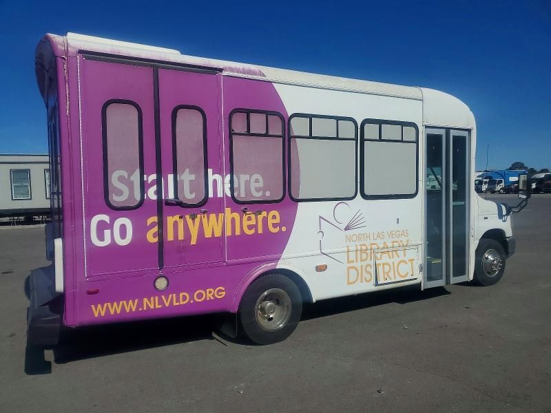 2012 Ford Econoline E450 Super Duty Cutaway van