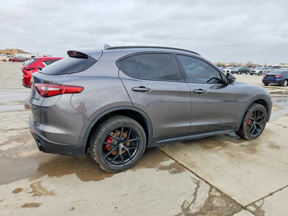 2020 Alfa Romeo Stelvio
