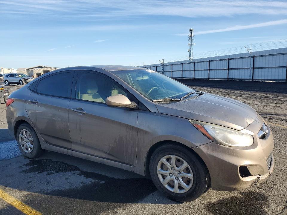 2013 Hyundai Accent gls