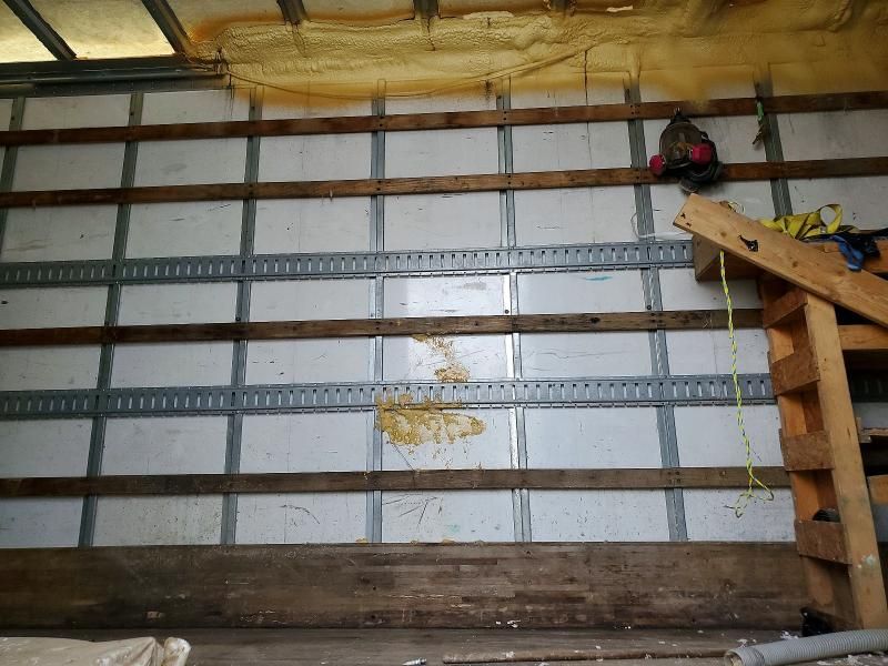 2017 Freightliner Business Class M2 BOX Truck