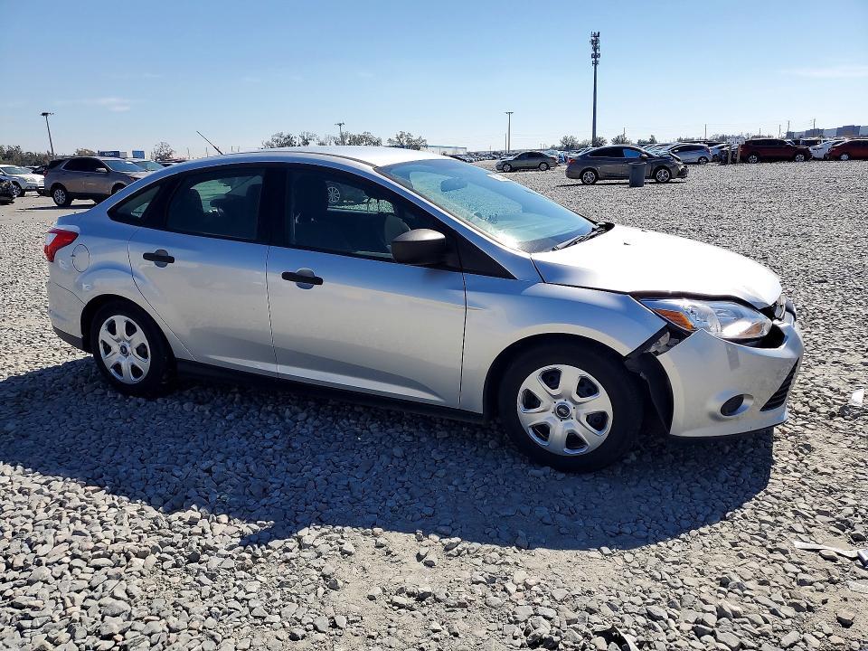 2014 Ford Focus s