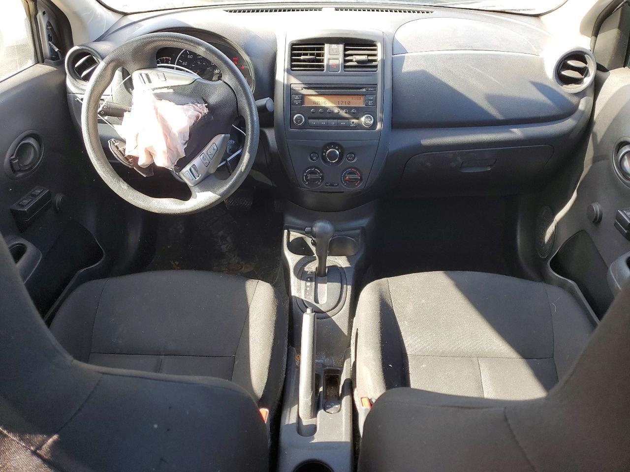 2016 Nissan Versa s