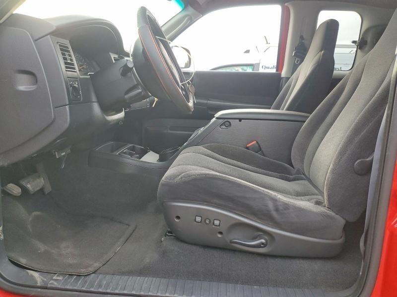 2004 Dodge Dakota Sport