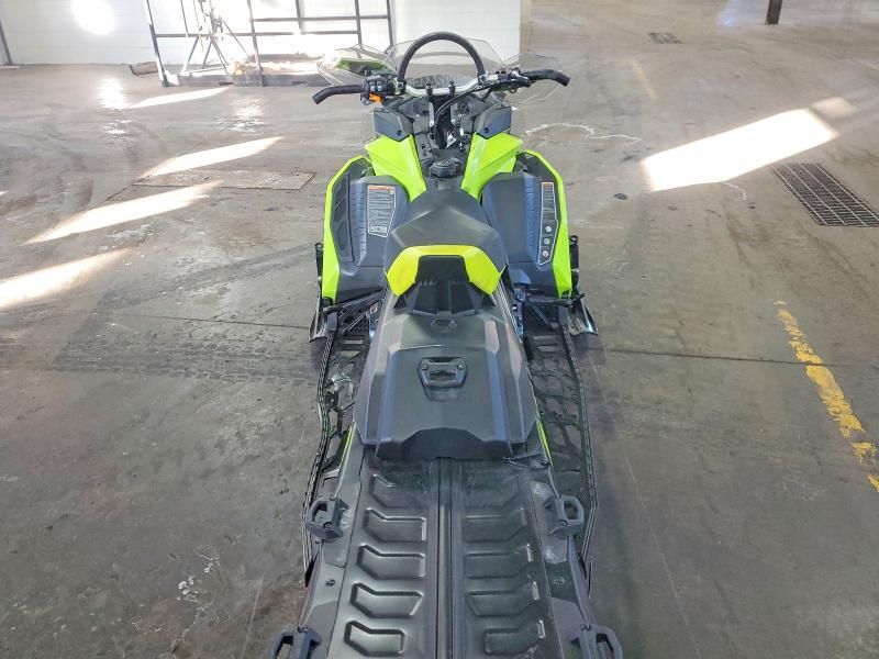 2020 Skidoo Renegade Adrenaline