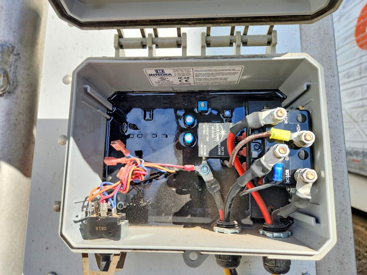 2010 Corn Husker Hopper Bottom Grain Trailer