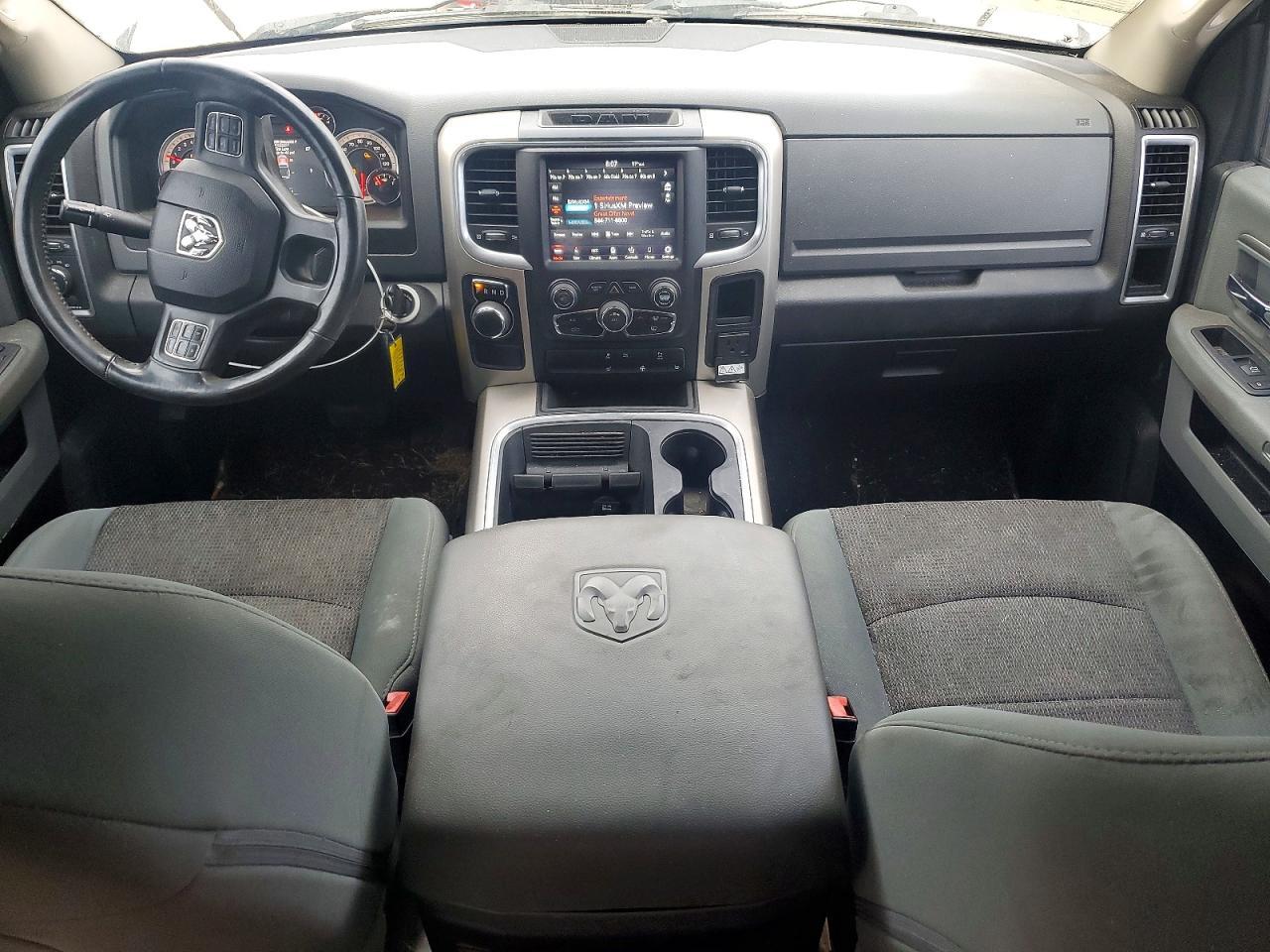 2020 Dodge Ram 1500 Classic slt