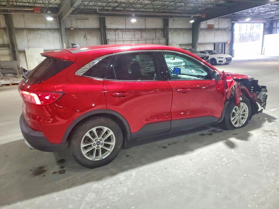 2020 Ford Escape se