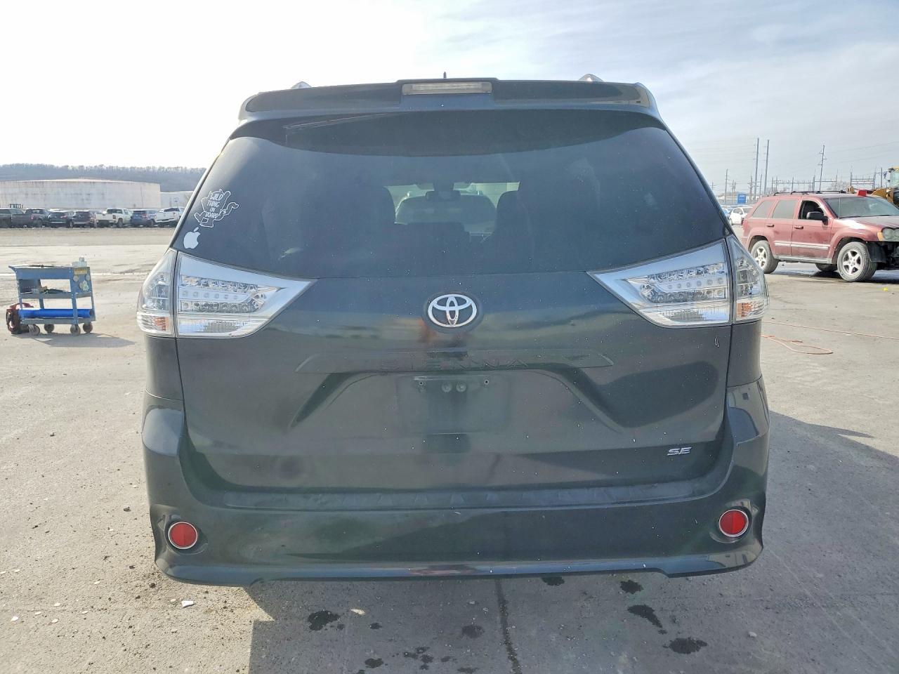 2020 Toyota Sienna se 8-passenger