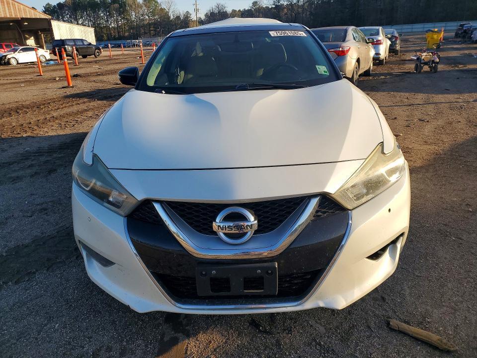 2017 Niss Maxima 3.5s