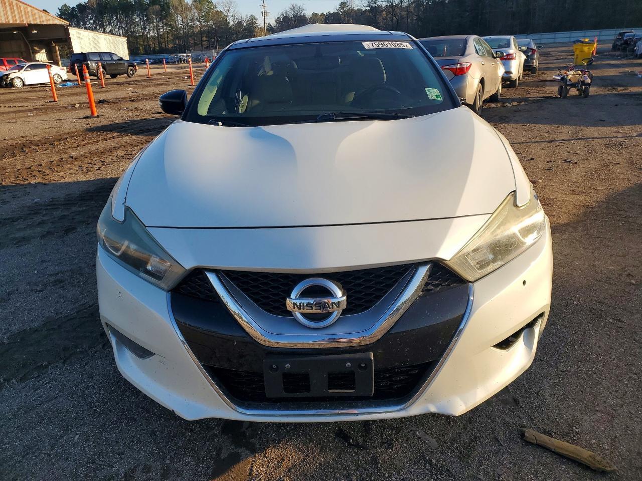 2017 Niss Maxima 3.5s