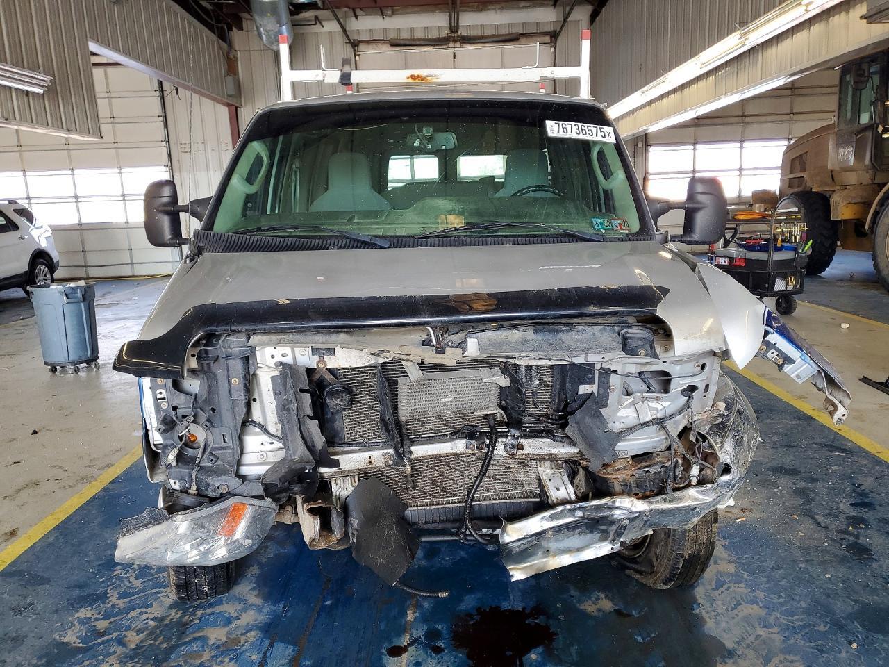 2012 Ford Econoline E350 Super Duty Wagon