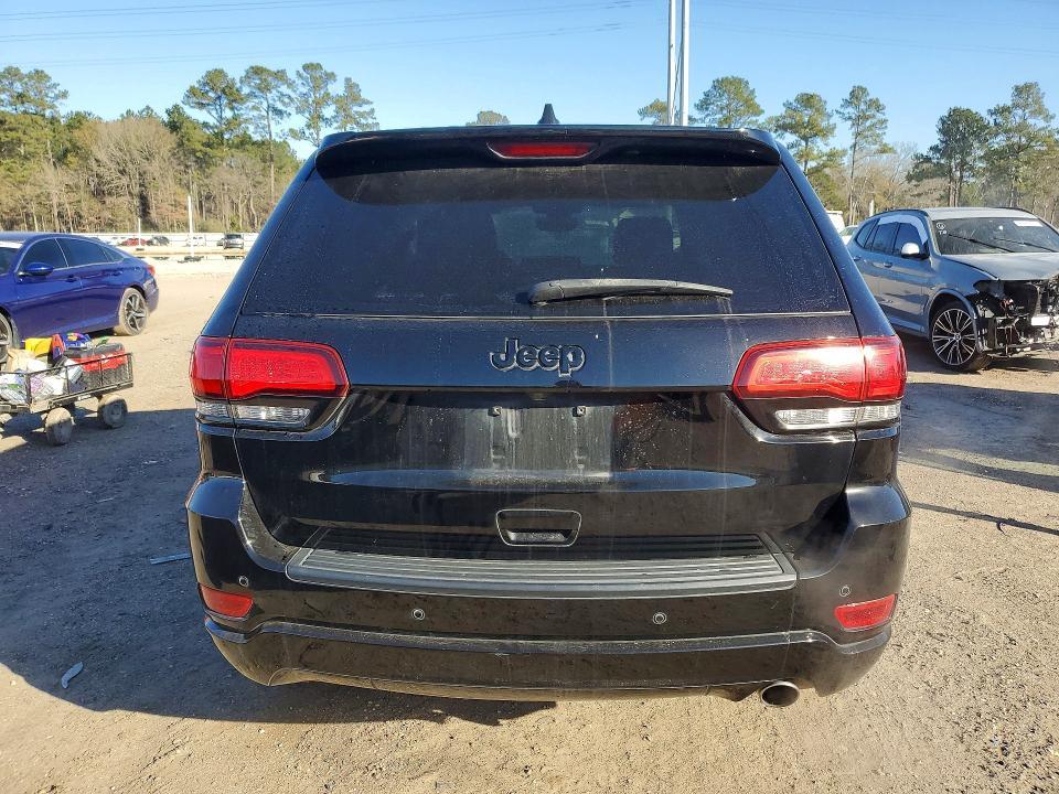 2020 Jeep Grand Cherokee Laredo