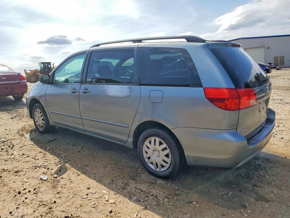 2004 Toyota Sienna le 7 Passenger