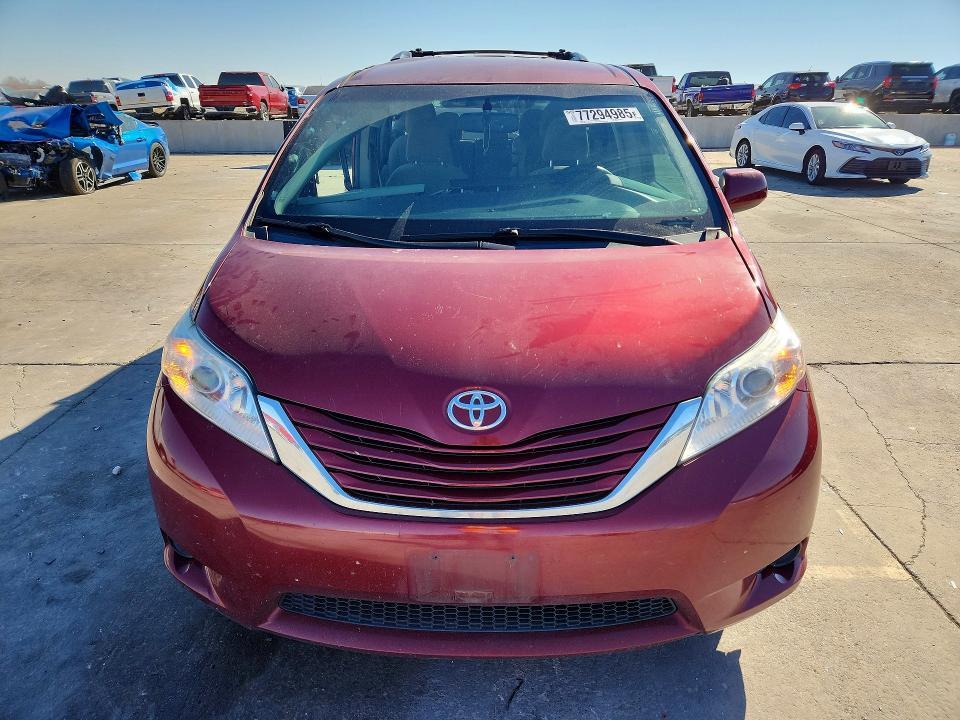 2017 Toyota Sienna le