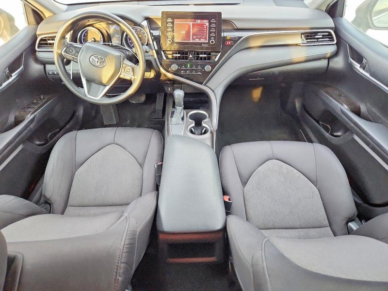 2021 Toyota Camry le