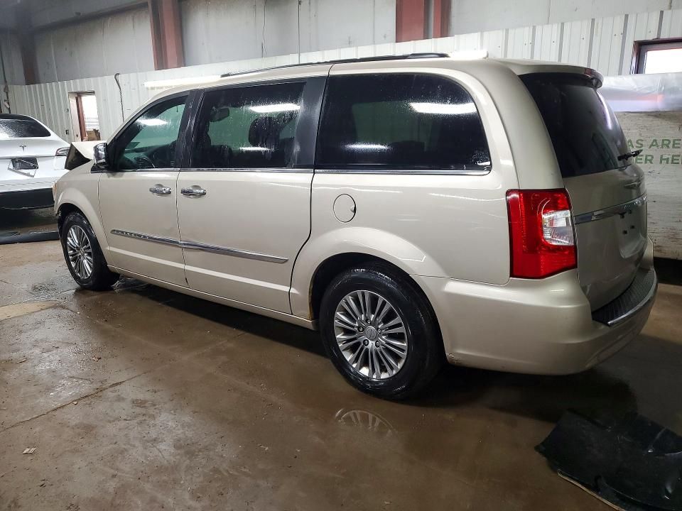 2013 Chrysler Town & Country Touring l