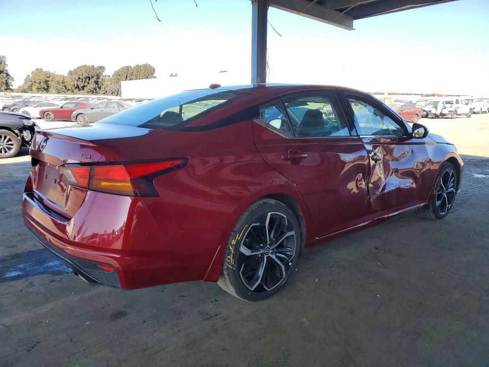 2024 Nissan Altima sr