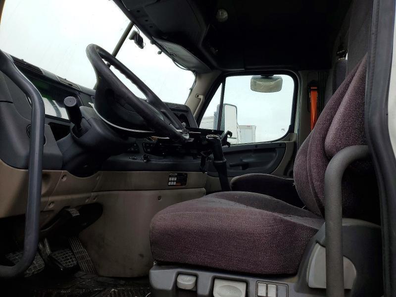 2020 Freigliner 2020 Freightliner Cascadia 126 Semi Truck