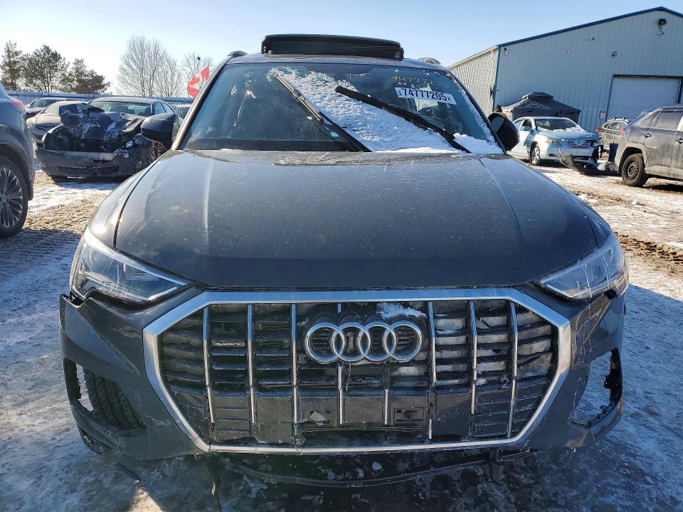 2025 Audi Q3 Premium 40