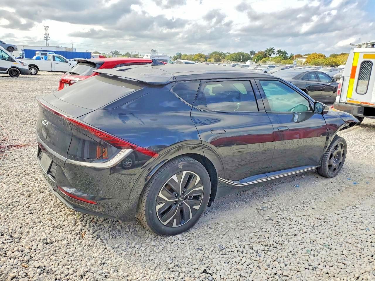 2024 KIA EV6 Wind