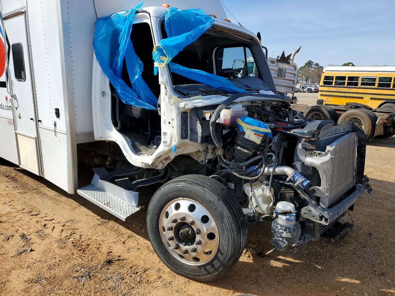 2017 Freightliner Business Class M2 Delivery Truck