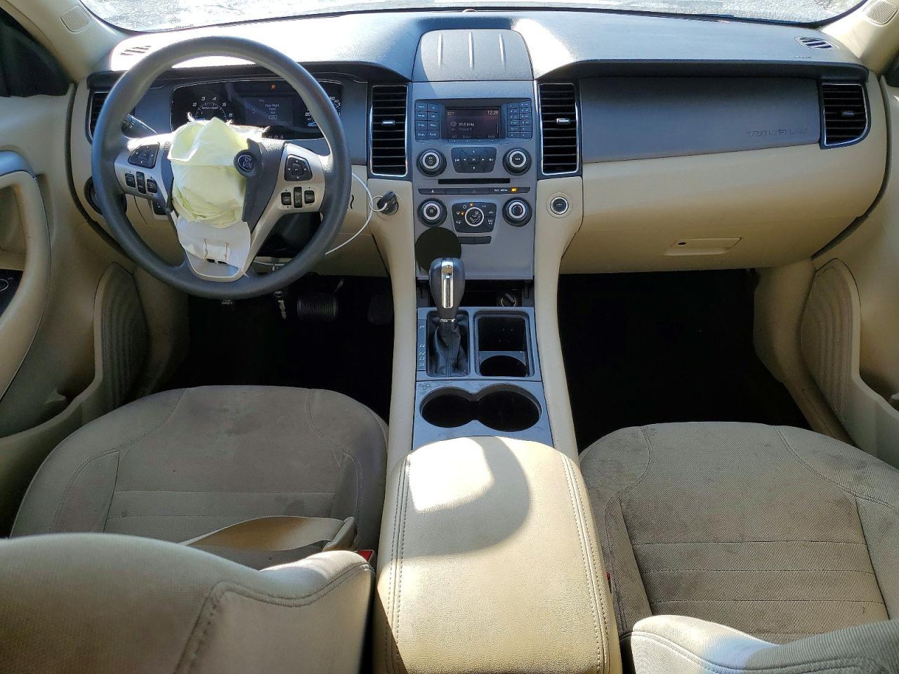 2018 Ford Taurus se