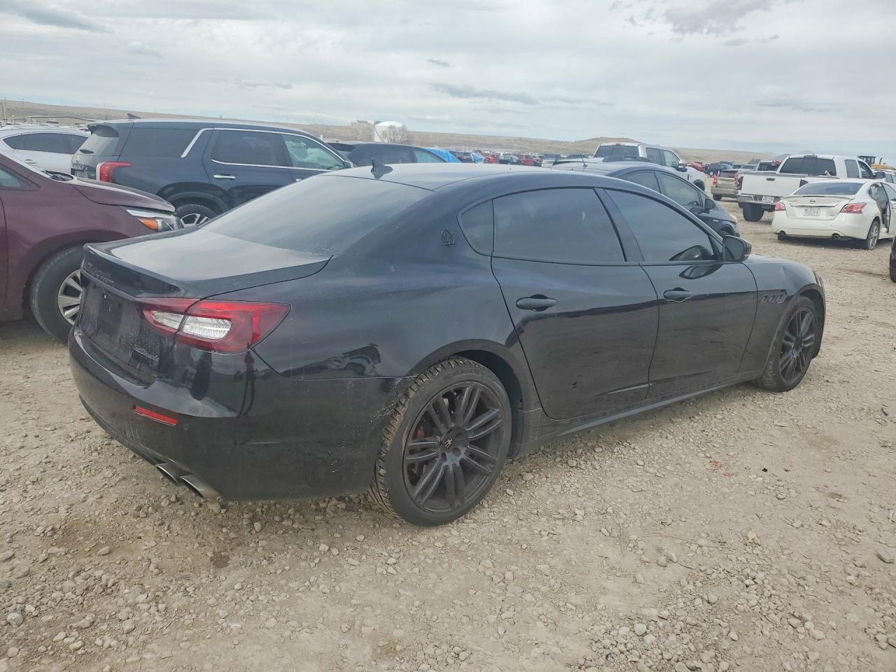 2017 Maserati Quattroporte s