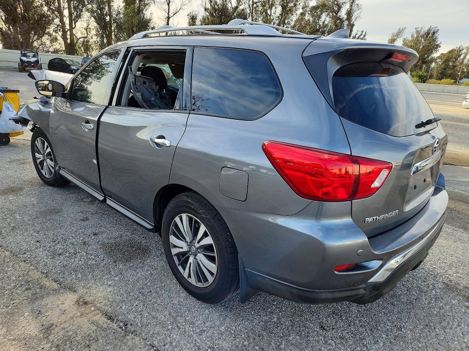 2020 Nissan Pathfinder s