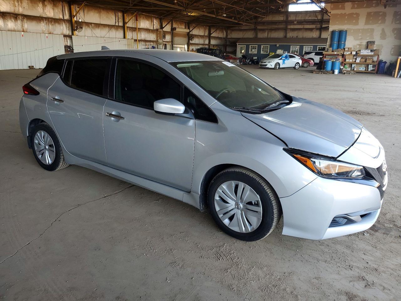 2022 Nissan Leaf s