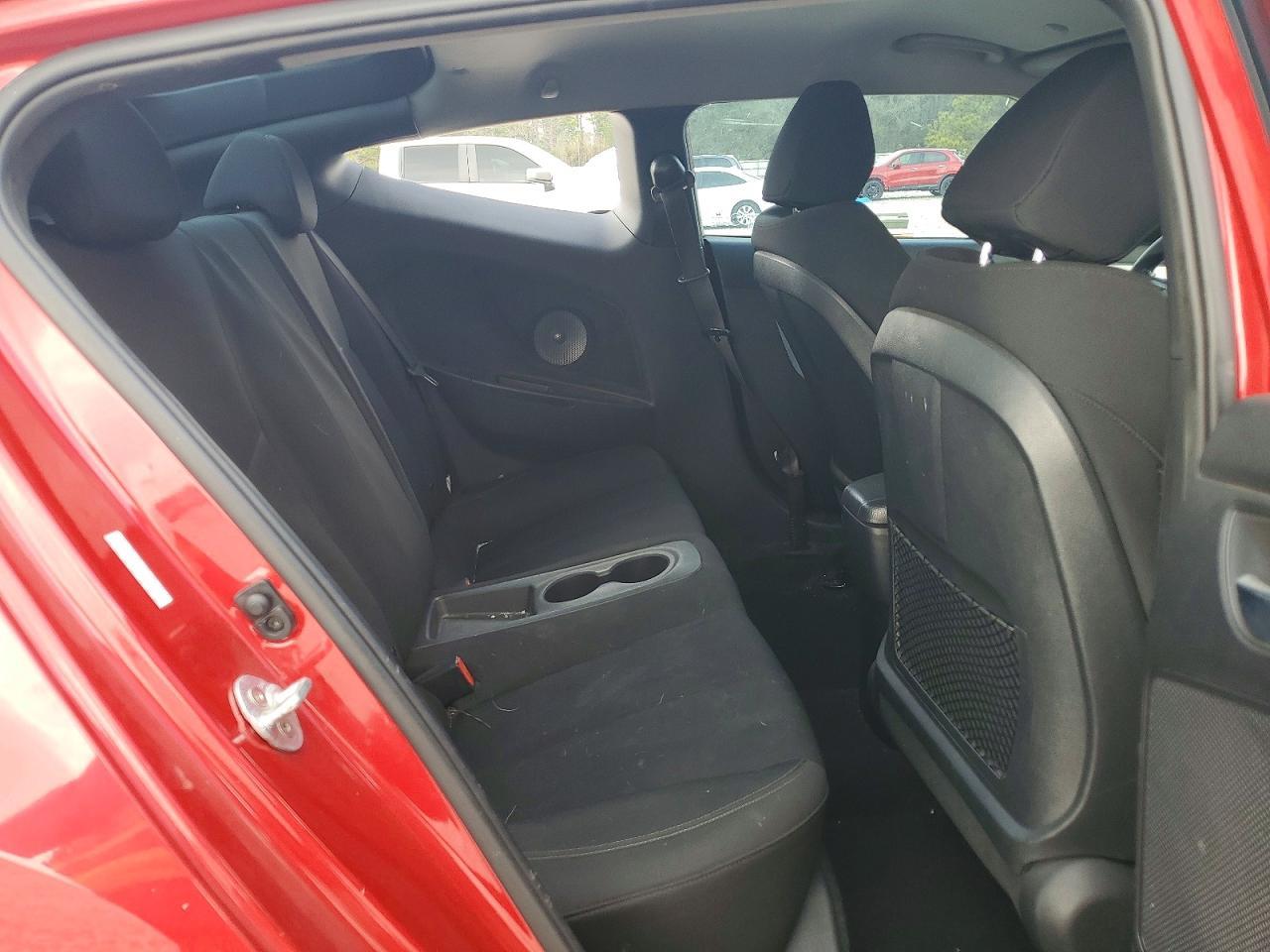 2016 Hyundai Veloster Base
