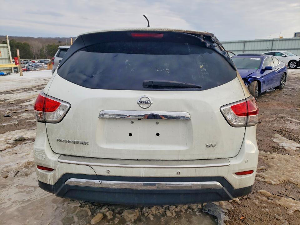 2015 Nissan Pathfinder s