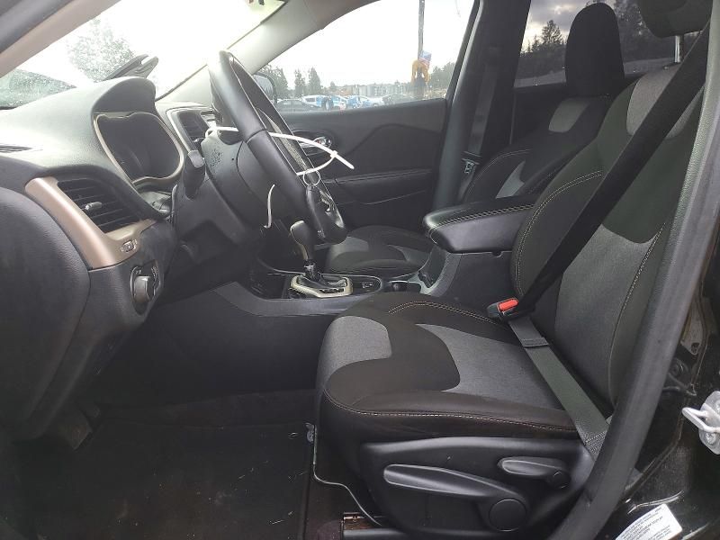 2016 Jeep Cherokee Sport