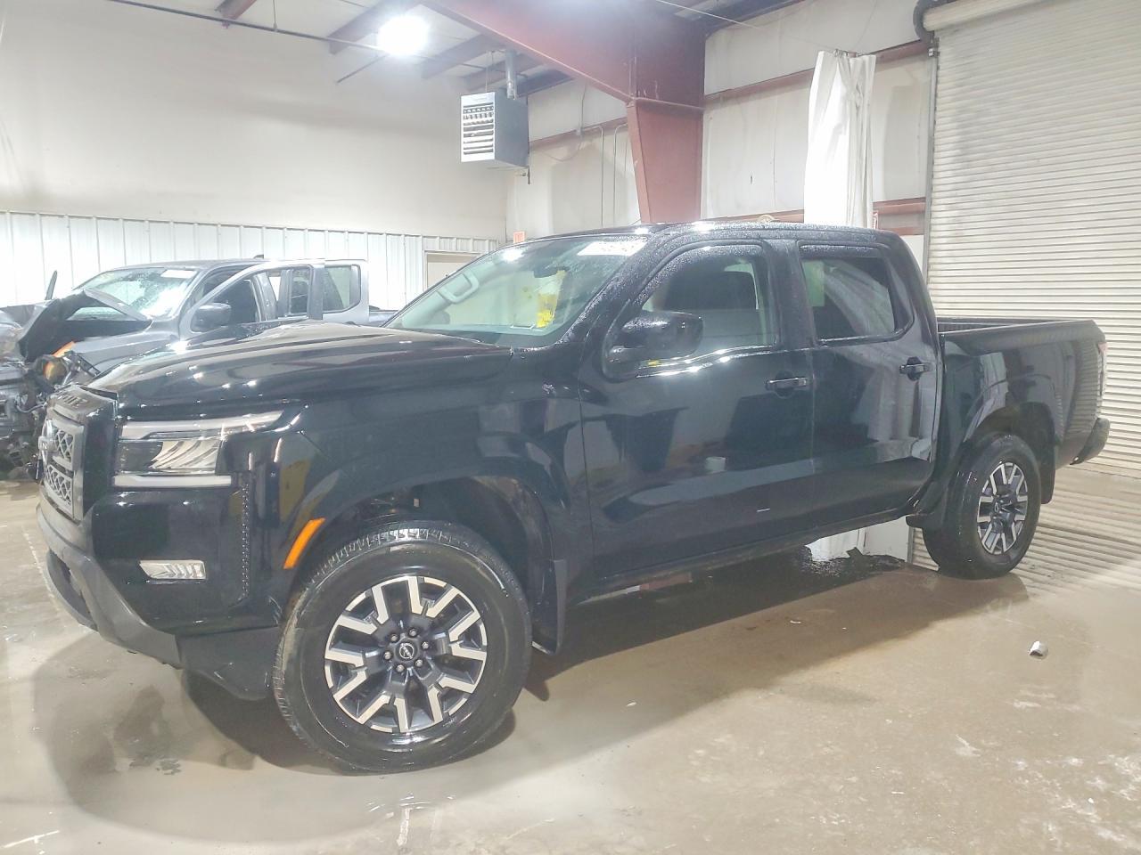 2024 Nissan Frontier SL