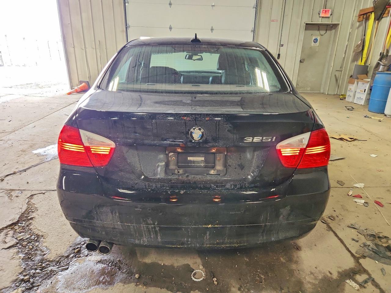 2006 BMW 325 i